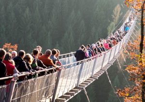 Hängeseilbrücke Geierlay, Menschenmenge