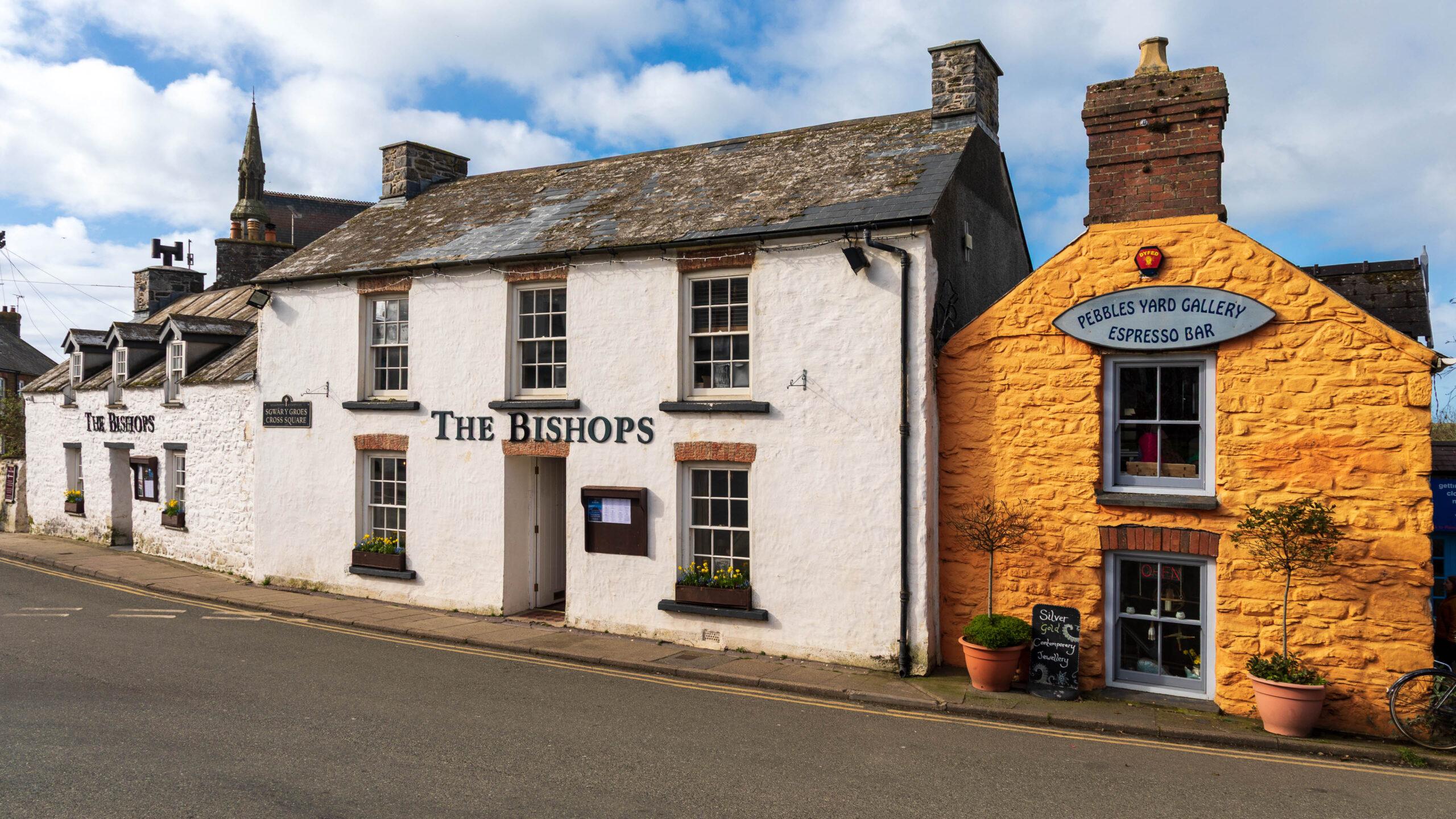 Historische Häuser in einem kleinen Ort im Pembrokeshire