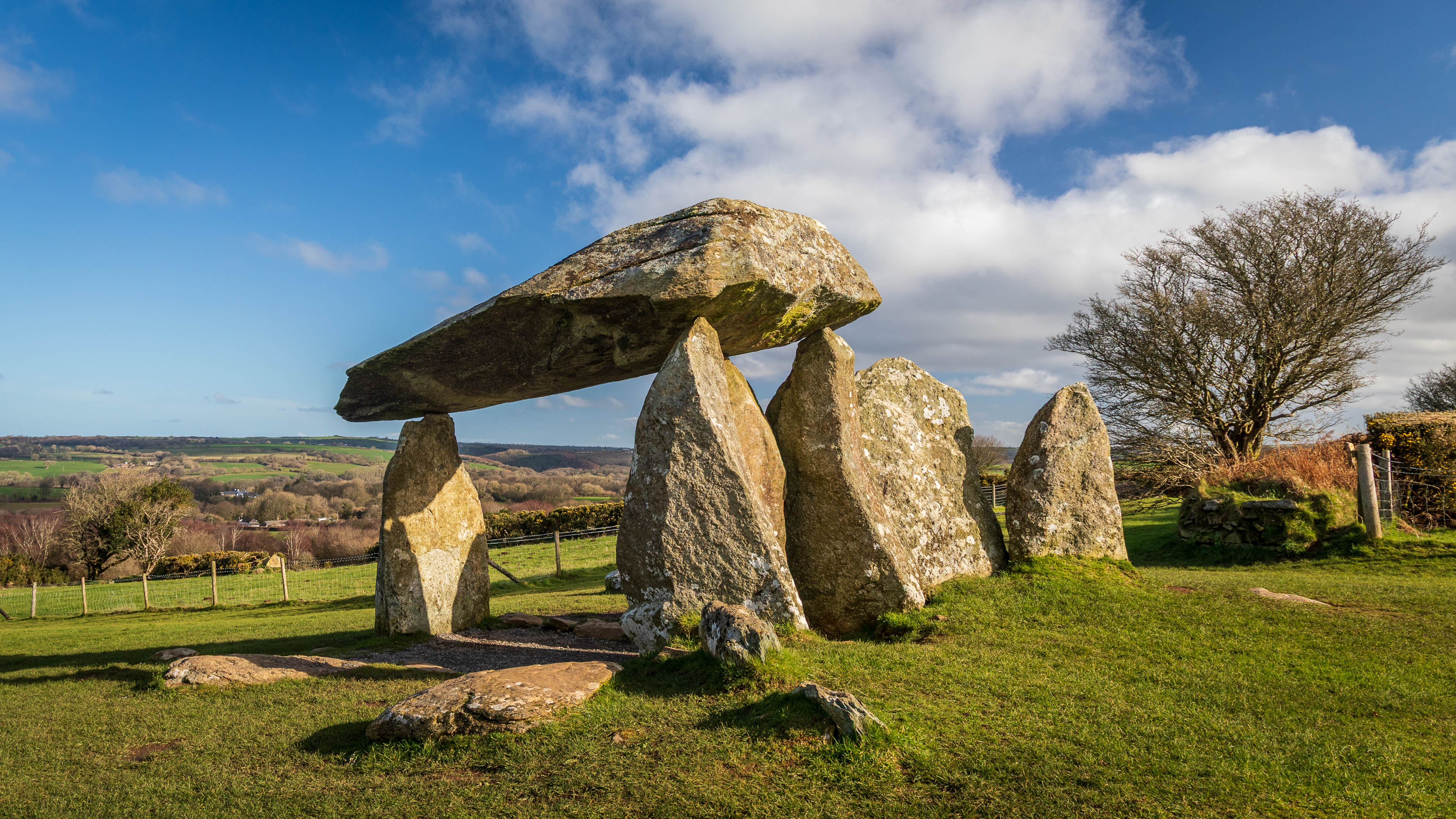 Prähistorisches Hünengrab Pentre Ifan in Wales