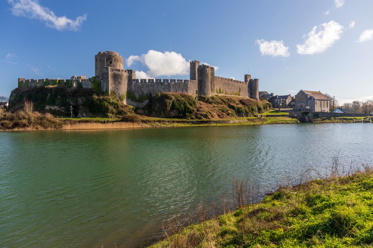 Pembroke Castle am Wasser